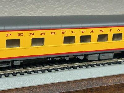 PENNSYLVANIA 10-6 SLEEPER '' UP CITIES '' YELLLOW THRU CAR HO Scale w/INTERIOR NEW