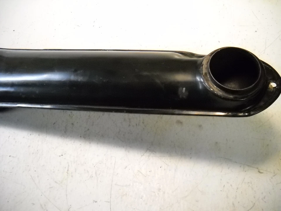 Chevrolet Corvair 1966 tubo de admisión de carburador de motor Foto 3 de 4