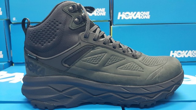 hoka one challenger mid