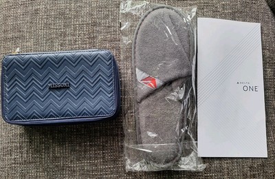 Amenity Kit Delta One Missoni 2025 Ungeöffnet Hausschuhe Schlappen Speisekarte