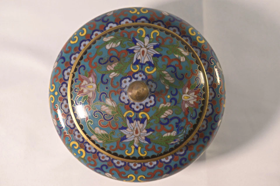 Bonbonnière en émail cloisonné - Photo 3/4