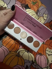 OFRA Signature Eyeshadow Palette in Luxe - 4 shadows 1 highlighter - New in Box