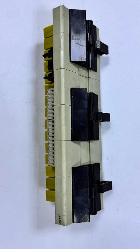 Telemecanique ABE-6S16E Interface Module | 15 Channel | 5–24V Signal | 24V DC - Image 2 of 4