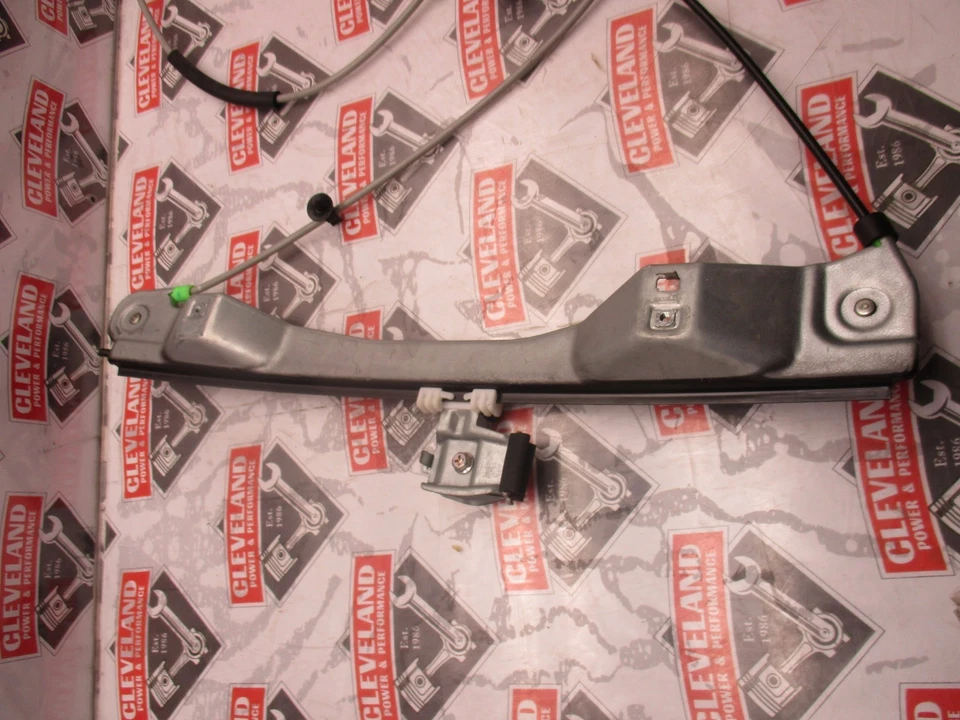 Pontiac G8 2008-2009 fabricante de equipos originales pasajero derecho puerta delantera regulador ventana con motor Foto 2 de 4