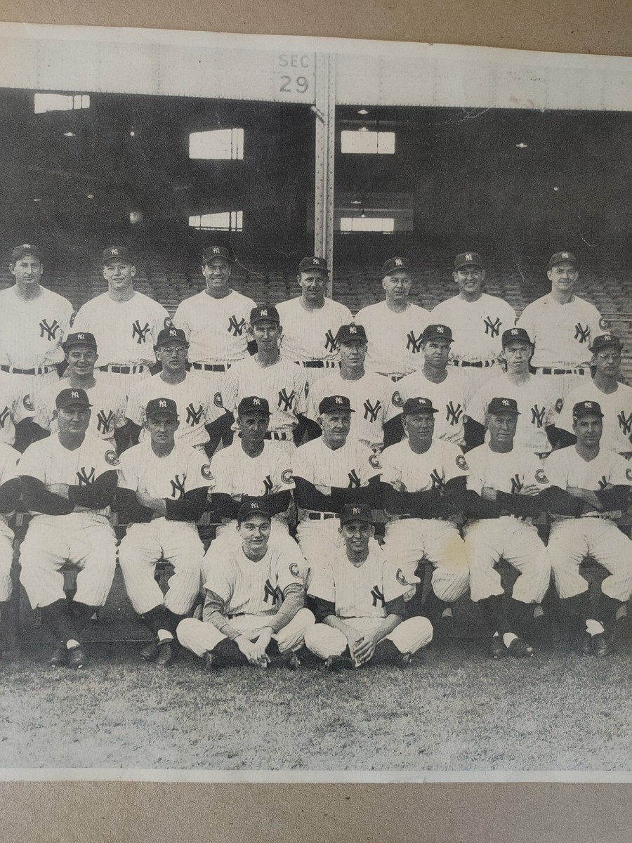 New York Yankees Team Photo 1951 World Champions Mickey Mantle Joe