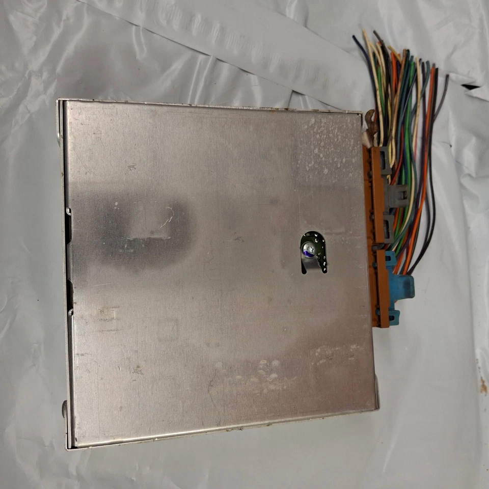 Módulo de control de carrocería Cadillac Seville 1997 pieza OEM 16246879 Foto 4 de 4