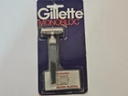 VINTAGE GILLETTE SAFETY RAZOR MINT ! (No.BK172)