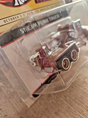 HOT WHEELS 2018 32nd Annual Convention STEAM PUNK TRUCK Brown 3403