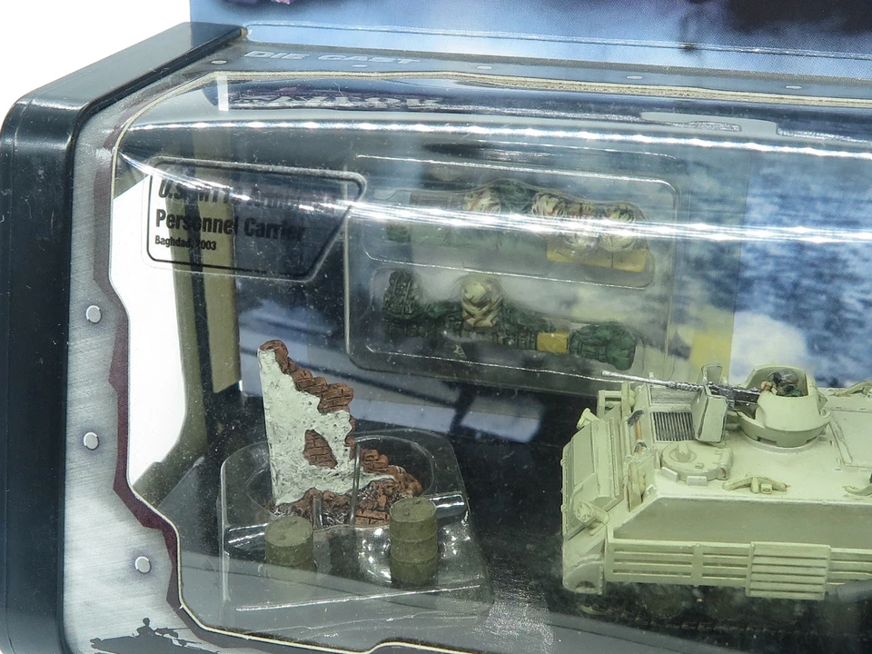 Forces of Valor 85013 - U.S. M113 Armoured Personnel Carrier Baghdad, 2003 1:72 - Immagine 3 di 4