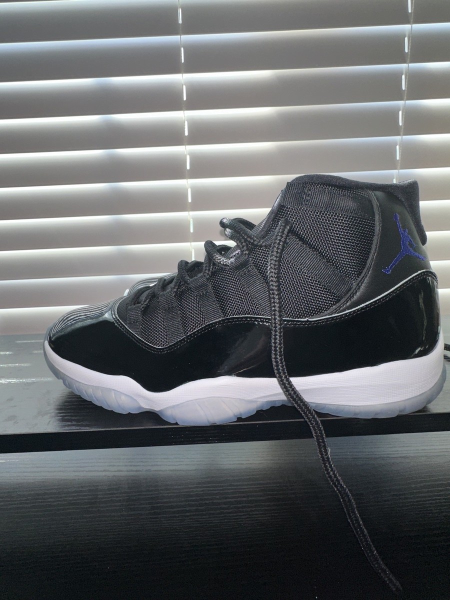 Jordan Retro 11 Space Jam Sz 11