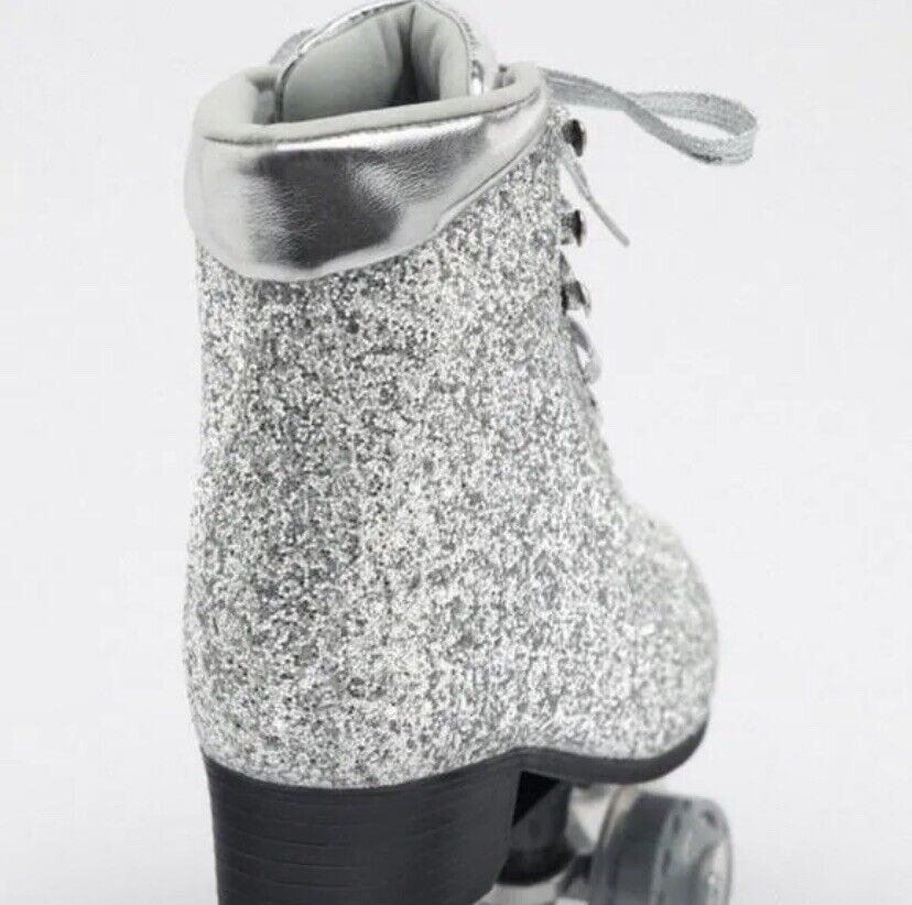 Zara Limited Edition Rhinestone Roller Skates Four Wheels Zara Limited Edition Rhinestone Roller Skates Four Wheels