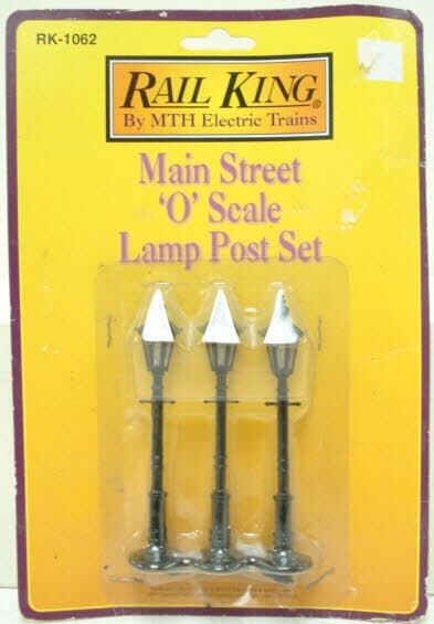 MTH 30-1062 3 Black Die-Cast Six-Sided Main Street Lamp Posts (Set of 3)