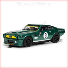 Scalextric C4256 Aston Martin V8 "No.3 Chriss Scragg Racing" 1:32 Auto Slotcar