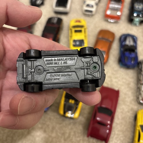 Hot Wheels Mixed Lot of 42 Toy Cars Trucks Mini Cooper Viper Hummer Qombee Ford - Bild 20 von 24