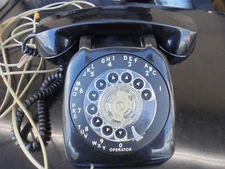 VINTAGE ROTARY TELEPHONE (AUTOMATIC ELECTRIC NORTHLAKE ILL., USA)