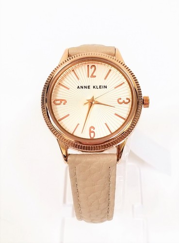 Nuovo Anne Klein Oro Rosa Tono,Beige,Taupe Pelle Fascia,Orologio Ak / 0317sstp