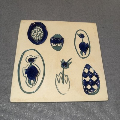 VTG Bennington Potters Tile Design 1535  Cobalt Blue Glaze  Chicken Or The Egg .