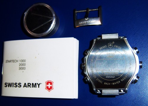Startech 3000 Victorinox Swiss Made Army Watch - Picture 3 of 4