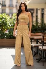 WOMEN'S SLEEVELESS CROP TOP  BUTTON CLOSURE PANTS SOLID 2PC. SET