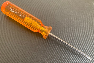 One- VACO Phillips #1 Screwdriver P-1 Amber Handle Chrome Vanadium Steel USA 