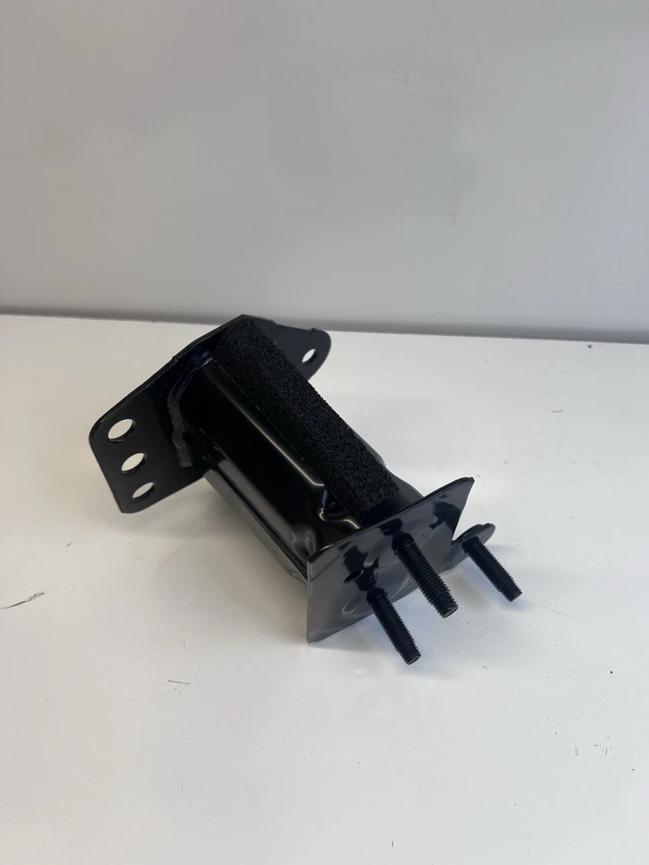 EXTENSÃO DE PARA-CHOQUE DIANTEIRO ESQUERDO ORIGINAL DO FABRICANTE TOYOTA 10-23 4RUNNER GX460 52026-60050 - Imagem 2 de 3