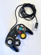 Manette de jeu vidéo filaire noire Nintendo GameCube modèle 2018 5D04090MW