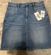 Jordache Vintage Women's Sloane Yoke Front High Rise Skirt Denim Size 30 NWT