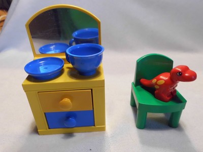 Lego Duplo große Puppen -Lisa mit Kind in Ihrem Schlafzimmer mit 