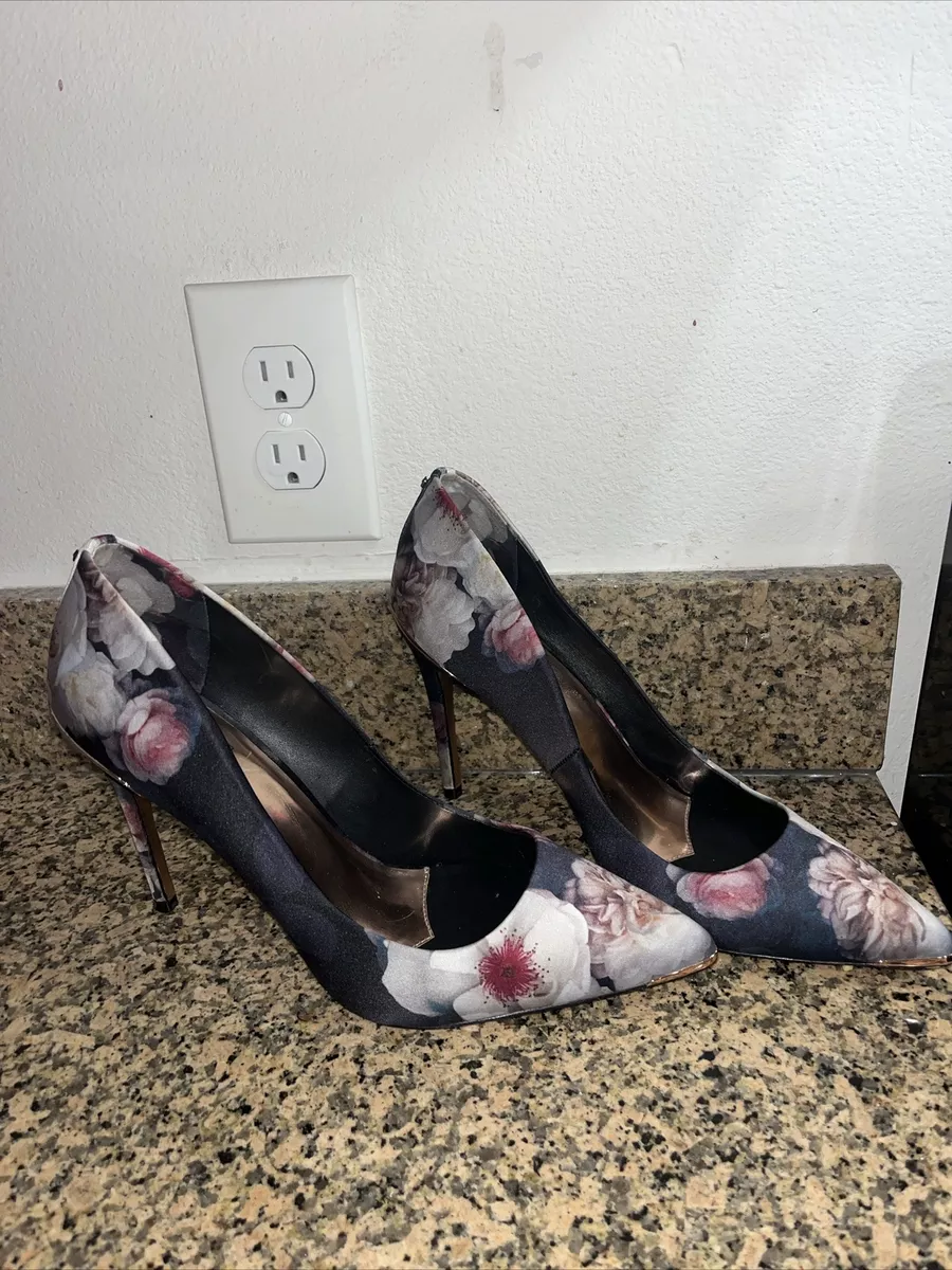 Ted Baker Kawaap Chelsea Floral Court Heels Shoes EU 41.5 US 11 Black