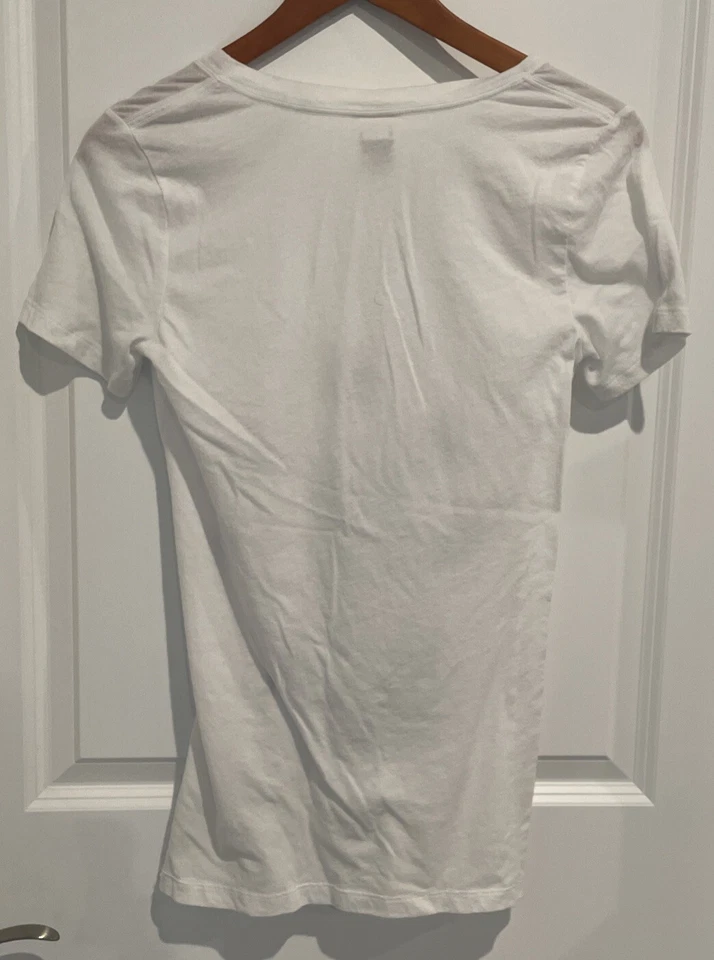 Pink  NY Yankees Ladies White Shirt Play Ball T-Shirt Size Medium Vneck - Image 4 of 4