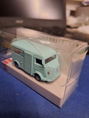 Busch Citroen H  Woodys Caffé Canteen