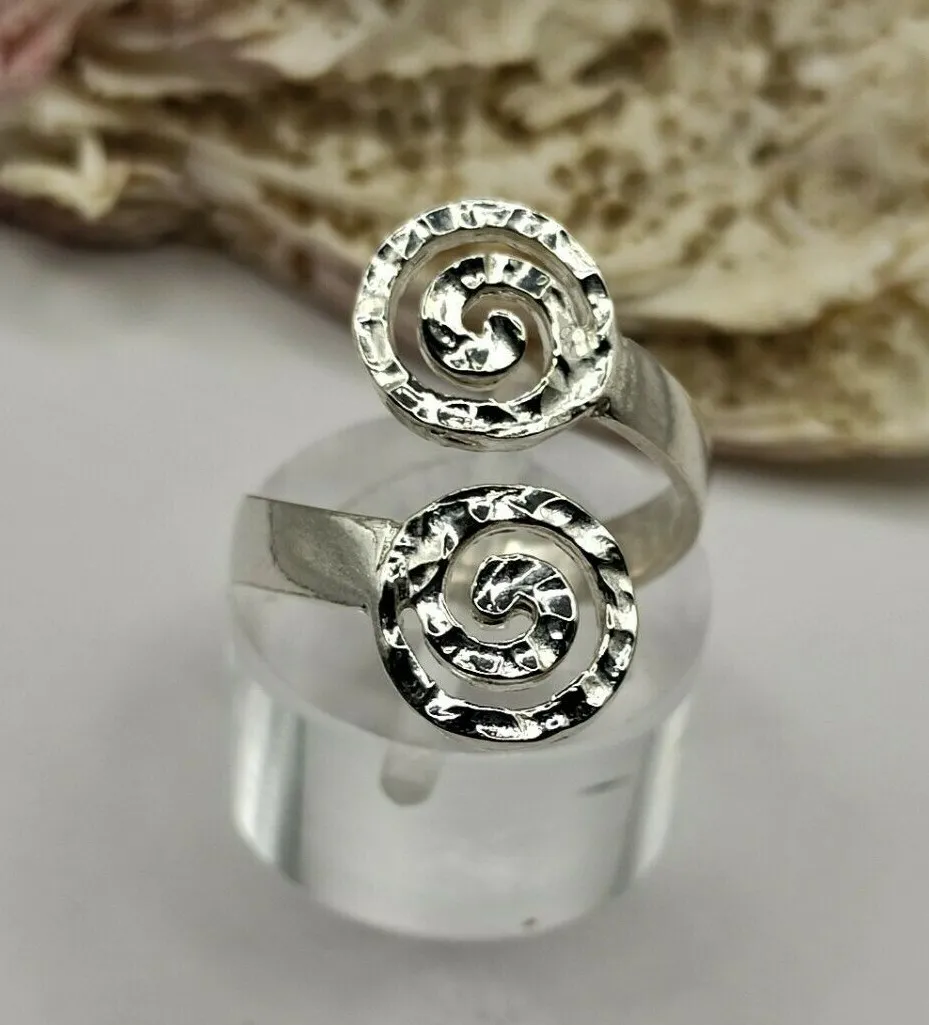 Newgrange Double Spiral Ring | Arnua