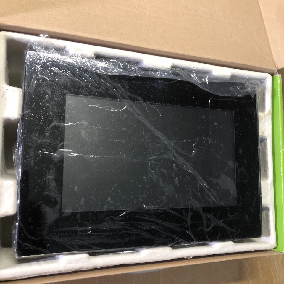 Insignia Digital Picture Frame 8” Brand New Items Still In Box (no memory inc) - Image 4 of 4