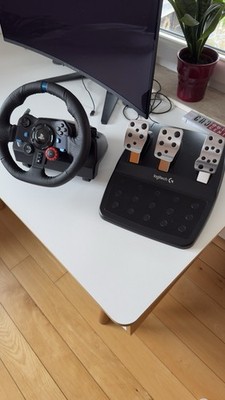 Logitech G29 Driving Force Rennlenkrad mit Pedalen für PS4/PS5 Schwarz
