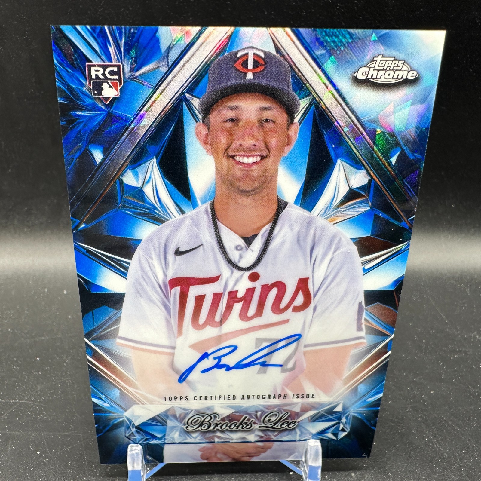 Brooks Lee AUTO Rookie Sapphire Selections 2025 Topps Chrome RC On-Card #SSA-BL