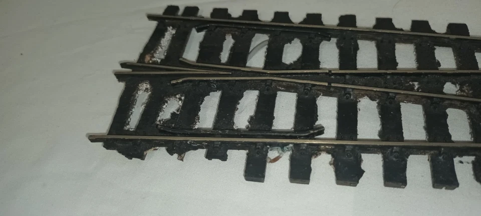 O gauge 7mm 2x PECO Left Point Medium Radius Turnout EX LAYOUT - Image 4 of 4