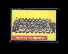 New York Giants Football Team Card 1962 Topps Vintage Football Card #114 G1
