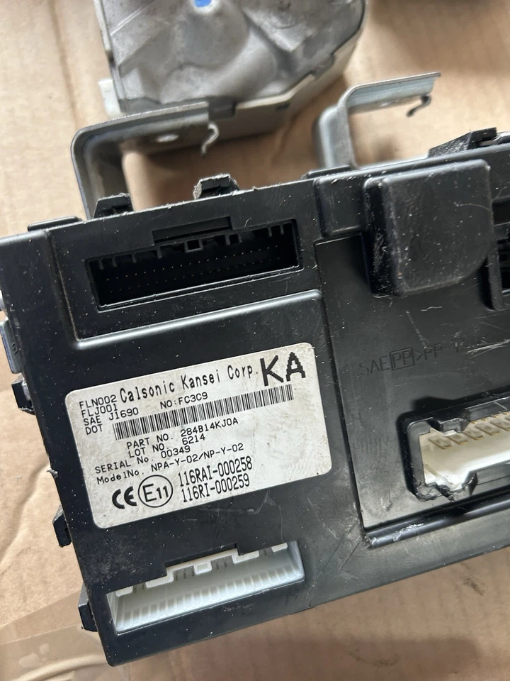 2016 Nissan Navara NP300 D23 ECU KIT + LOCKSET 284B14KJOA - Image 3 of 4