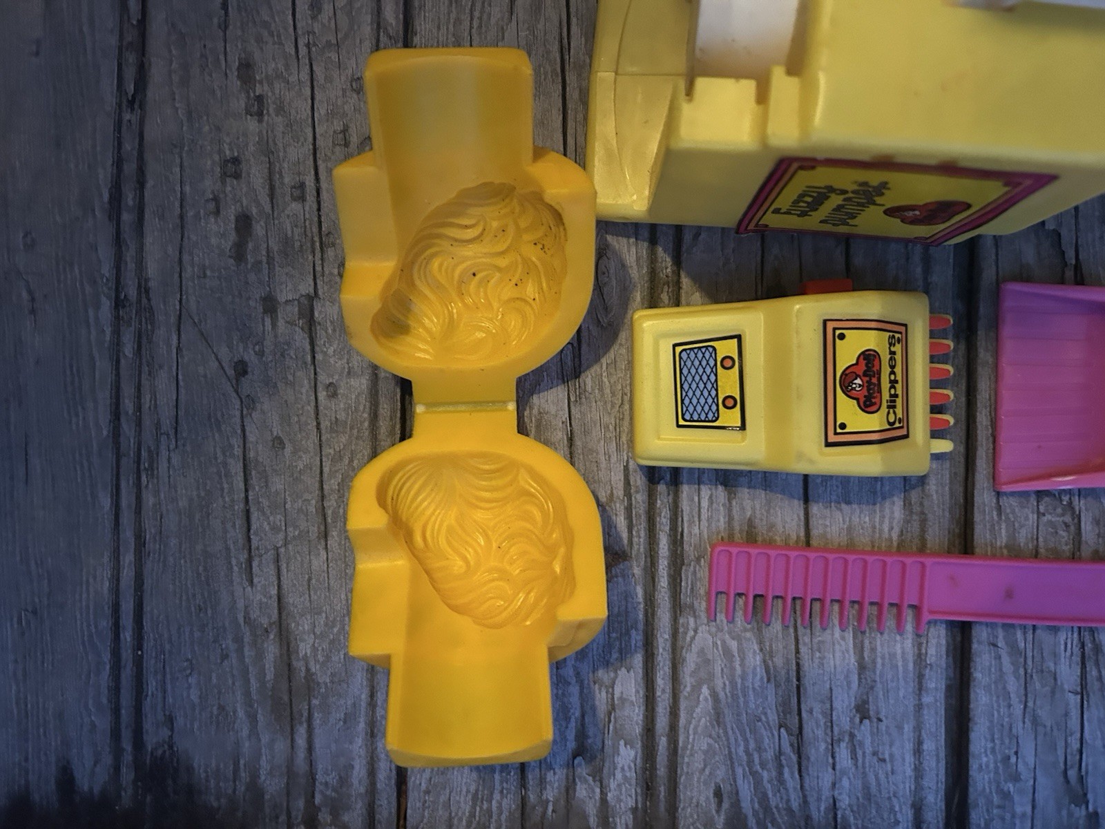 Play Doh Fuzzy Pumper Barber Accessories Clippers Chair Comb Hair 1977
