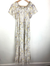 Forever 21 Tiered Maxi Dress White Floral Size S Smocked On/Off Shoulder