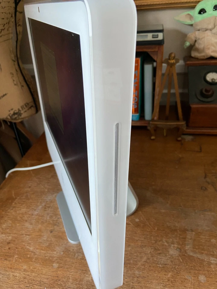 Apple iMac A1207 20" Desktop Computer(2006) 20/2.16/128VRAM/2X16B/250/SD/WLKM - Image 4 of 4