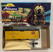 Athearn HO Scale WD Reefer Car 40' BURLINGTON REFRIGERATOR EXPRESS 5217