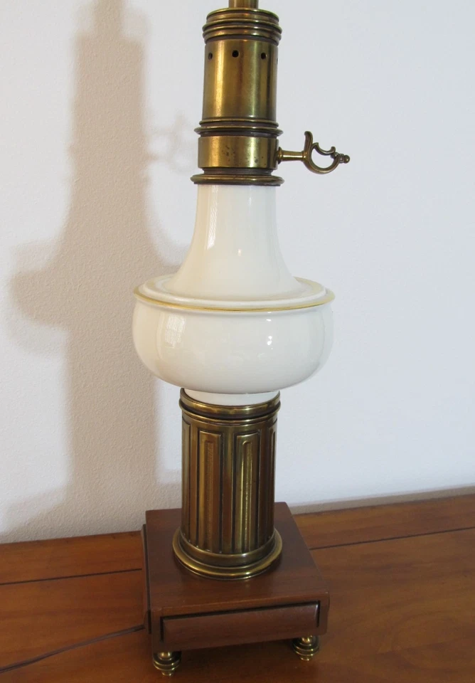 Lámpara de mesa vintage STIFFEL de latón/cerámica/madera Parzinger Hollywood Regency  Foto 2 de 4