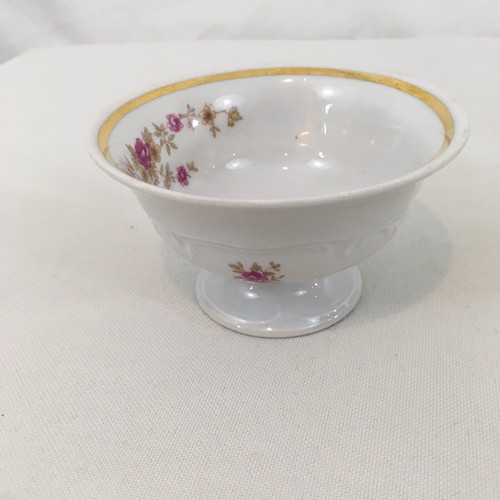 Walbrzych Poland Porcelain Bone China Set of 5 Tea Cups - Picture 3 of 9