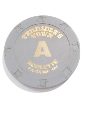 TERRIBLE'S TOWN CASINO PAHRUMP, NEVADA HARD TO FIND GRAY ROULETTE GAMING CHIP!