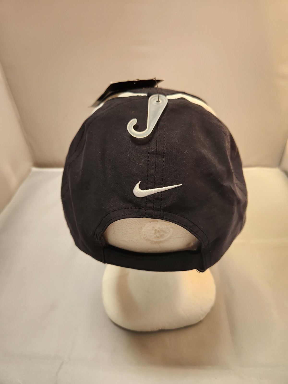 Smart Auction Nike Adjustable Strap Baseball Cap … - image 2