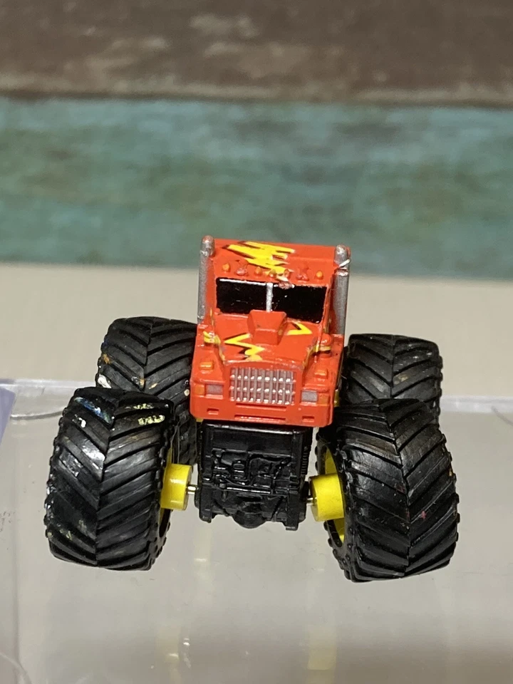 Micro Machines Super Monster Red Lightning Kenworth Galoob 1993 Tuff Trax - Image 2 of 4