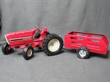 Vintage ERTL International Farmall Tractor & Wagon 1/16 Diecast STK #415