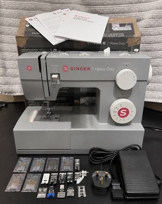 Singer Heavy Duty 4411 Nähmaschine - Top Zustand + Extras Karton