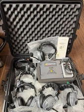 Eartec Comstar wireless intercom 6 headset system in hard case (3 cracked booms)